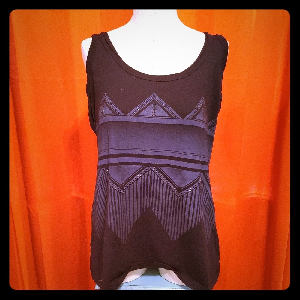 Black tribal tank top (C120)